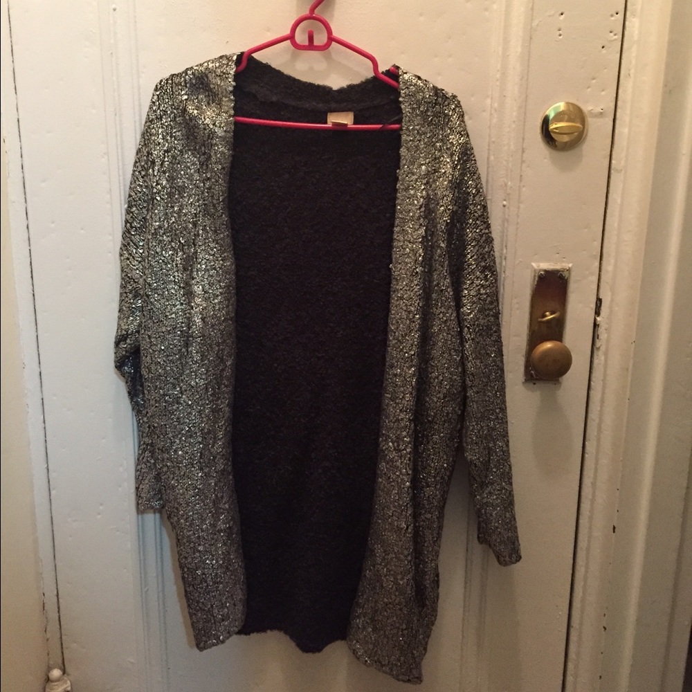 H&M out wear metric color